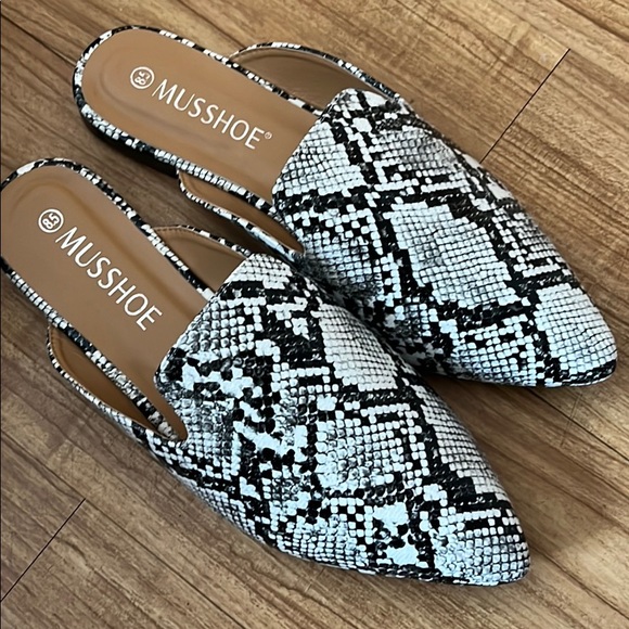 Snake print loafers - Picture 2 of 2